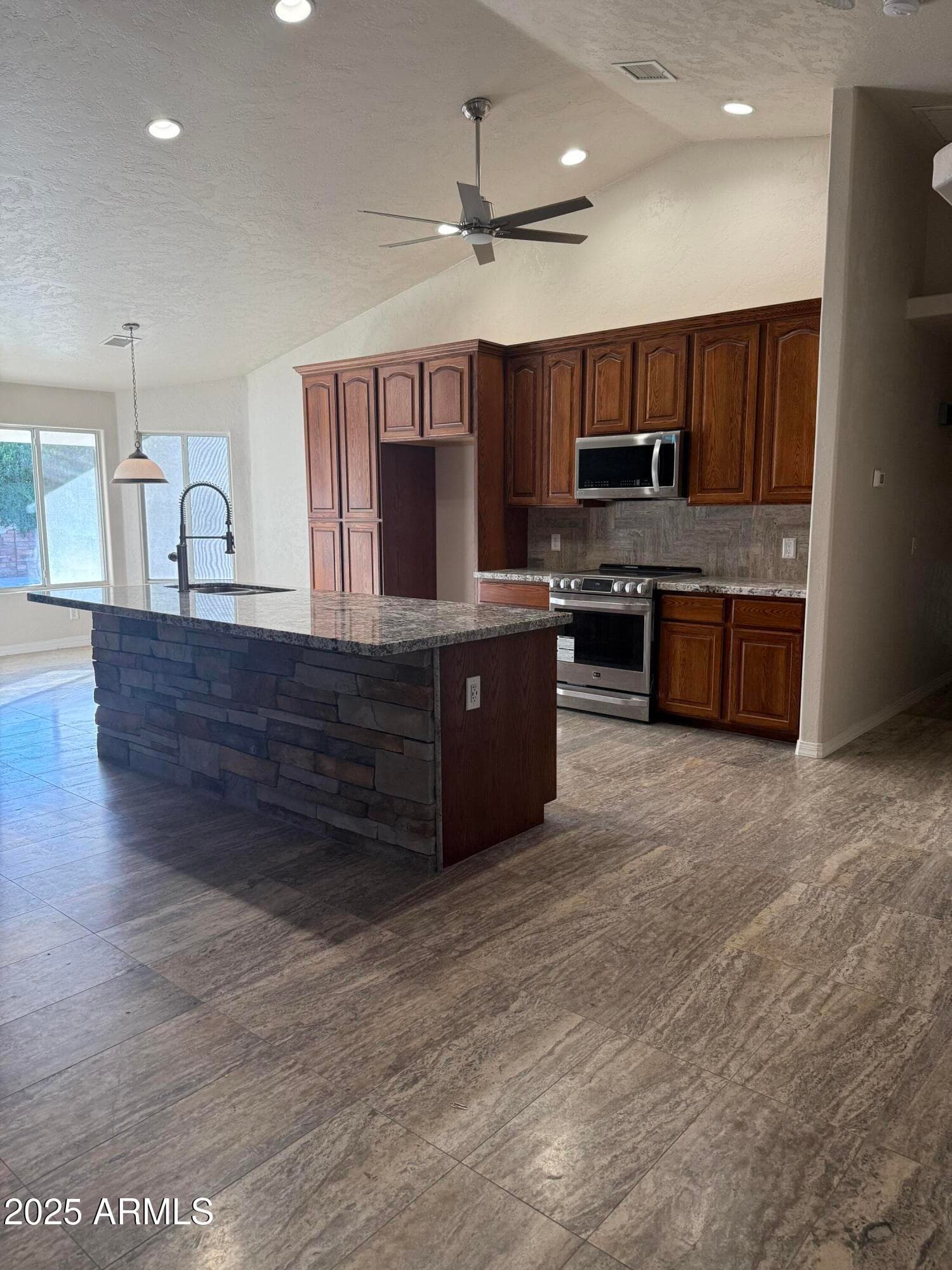 1247 E SUNSET Drive, Casa Grande, AZ 85122 — photo 10 of 27