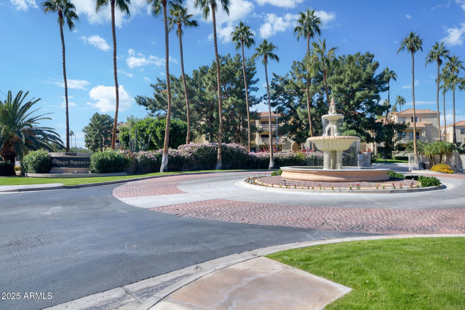 19400 N WESTBROOK Parkway 216, Peoria, AZ 85382 — photo 4 of 40