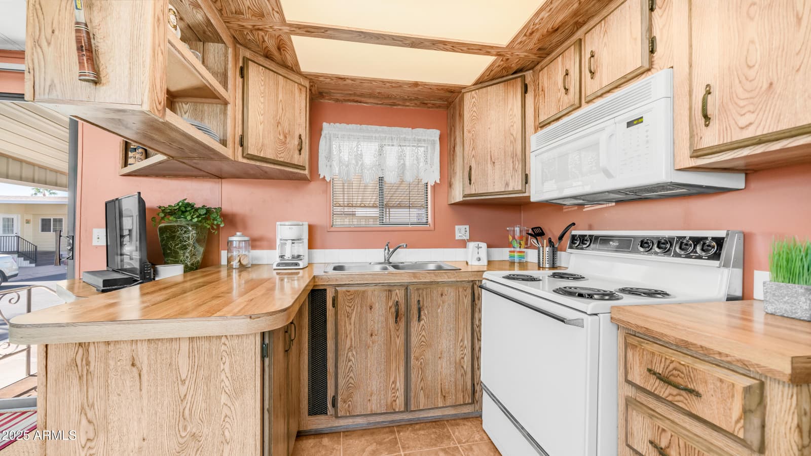 502 JASPAR Drive, Apache Junction, AZ 85119 — photo 11 of 54