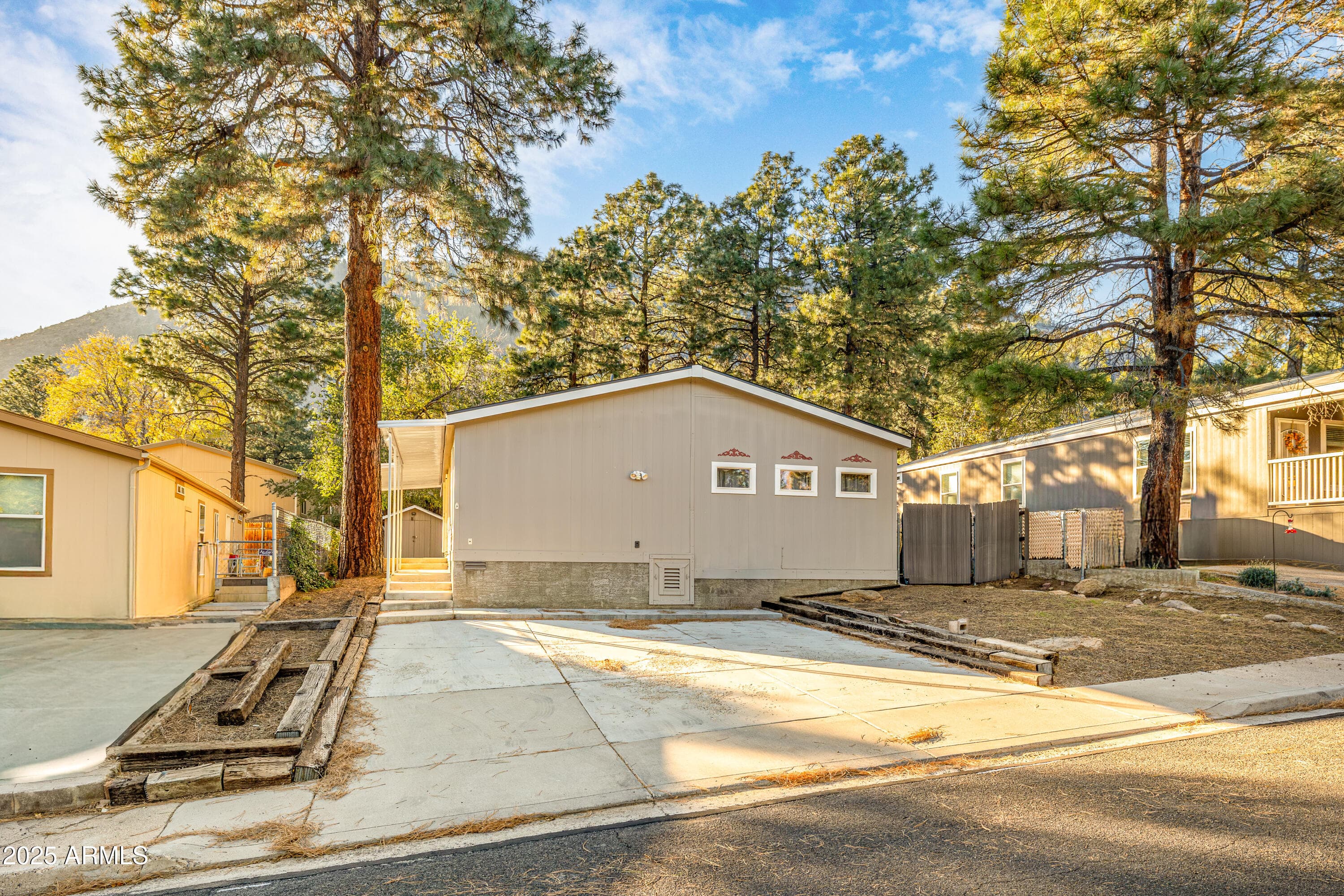 4363 E Wintergreen Road, Flagstaff, AZ 86004 — photo 3 of 42