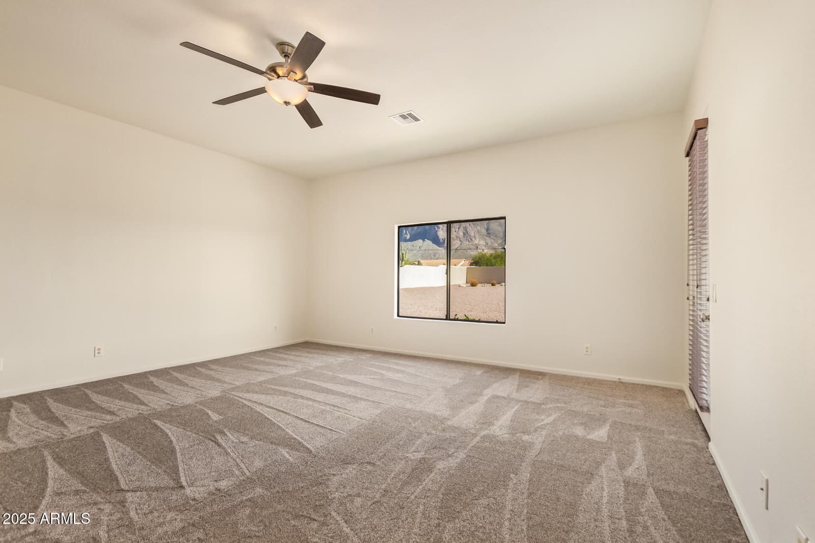 945 N MOUNTAIN VIEW Road, Apache Junction, AZ 85119 — photo 19 of 53