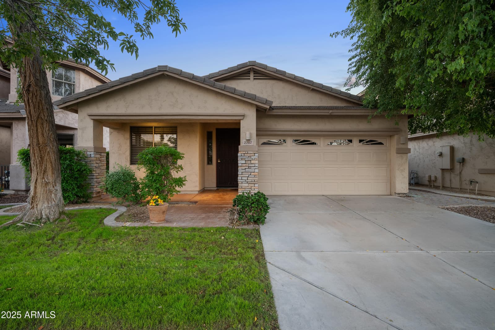 2707 E DARREL Road, Phoenix, AZ 85042 — photo 1 of 41