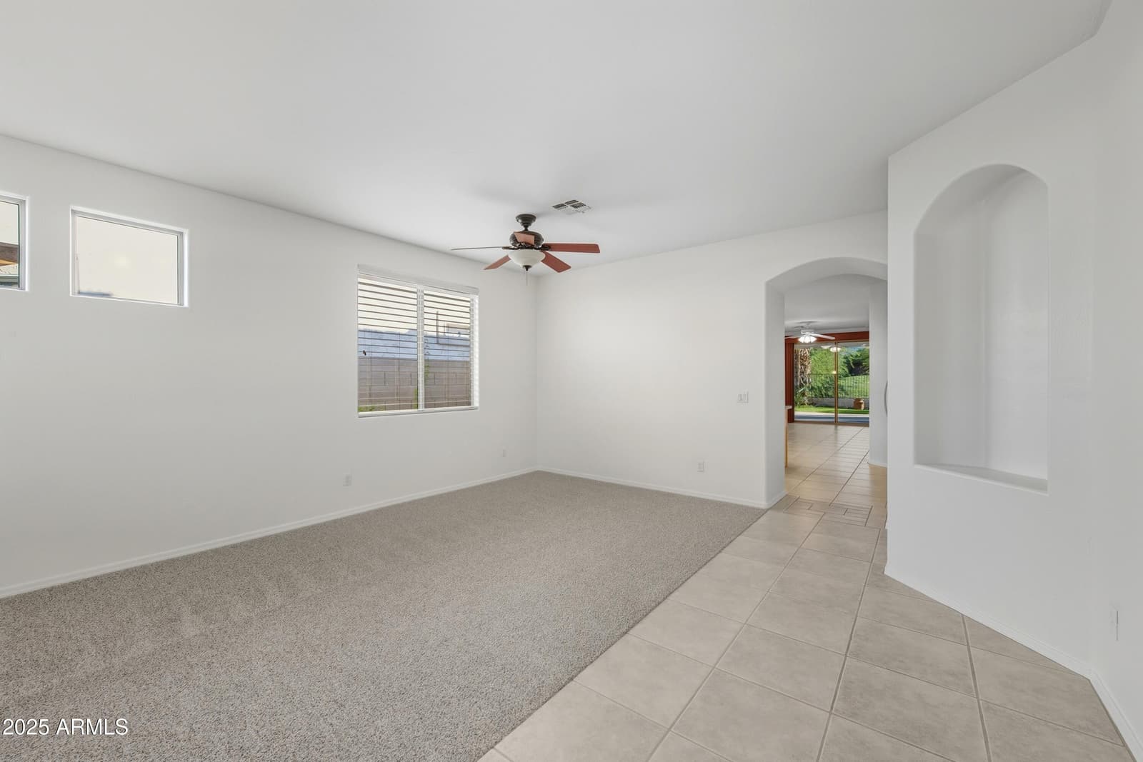 2707 E DARREL Road, Phoenix, AZ 85042 — photo 11 of 41