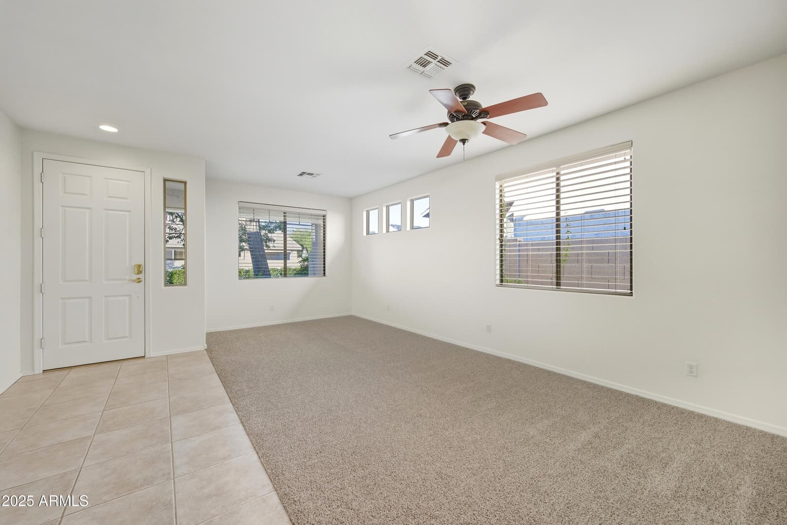 2707 E DARREL Road, Phoenix, AZ 85042 — photo 12 of 41