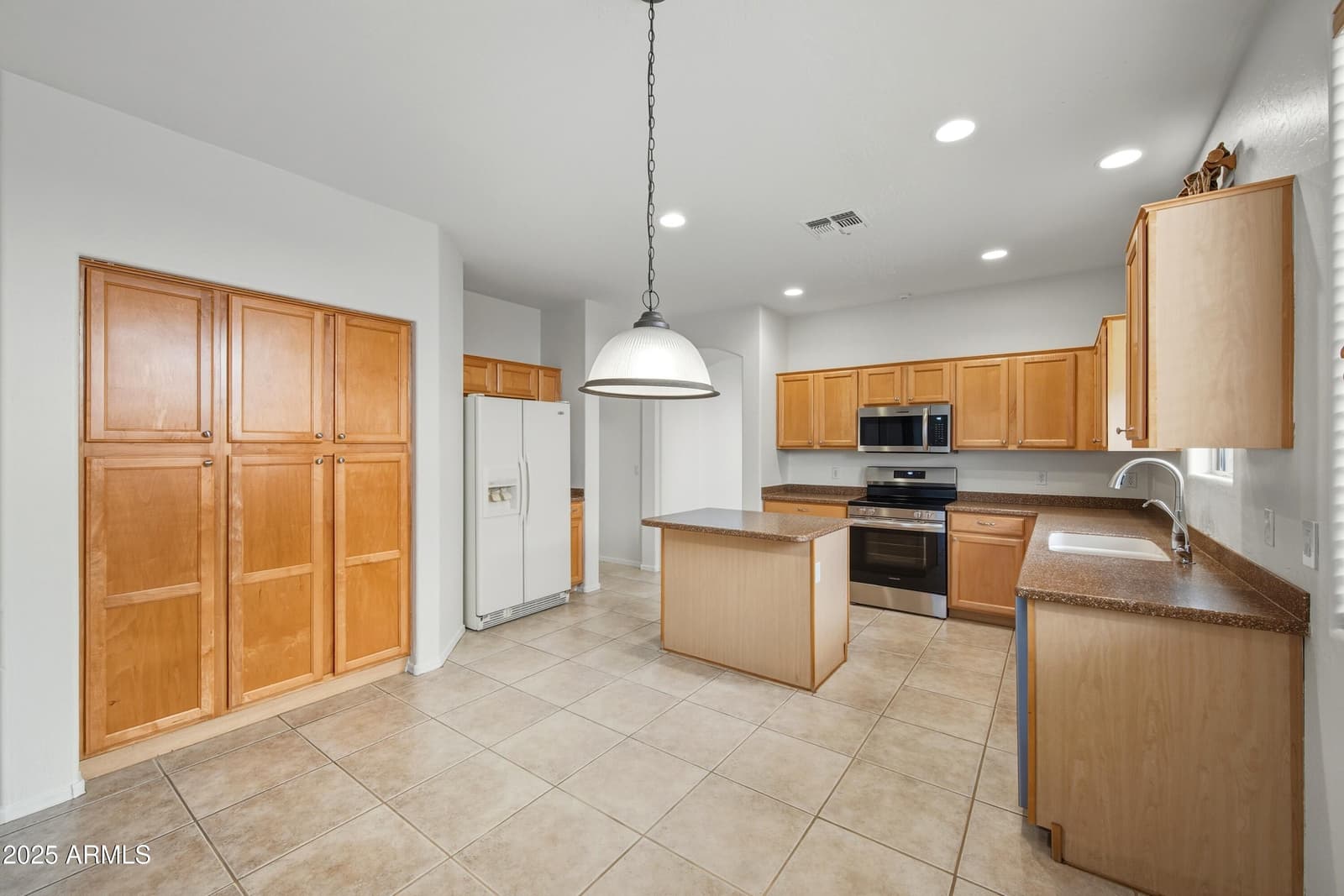 2707 E DARREL Road, Phoenix, AZ 85042 — photo 15 of 41