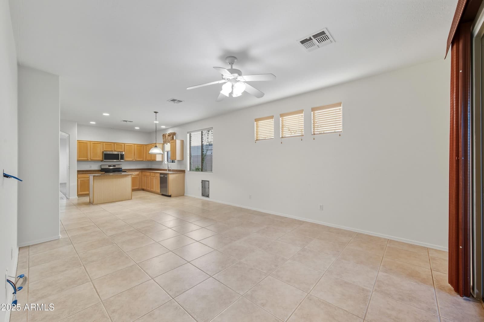 2707 E DARREL Road, Phoenix, AZ 85042 — photo 19 of 41