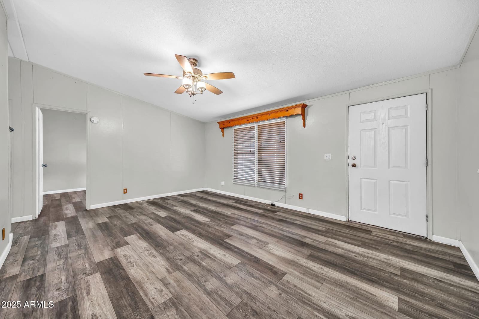 19401 N 7TH Street 142, Phoenix, AZ 85024 — photo 6 of 37