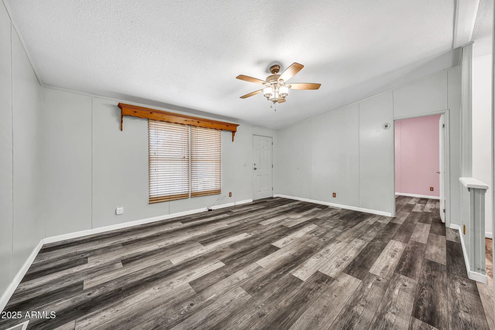19401 N 7TH Street 142, Phoenix, AZ 85024 — photo 9 of 37