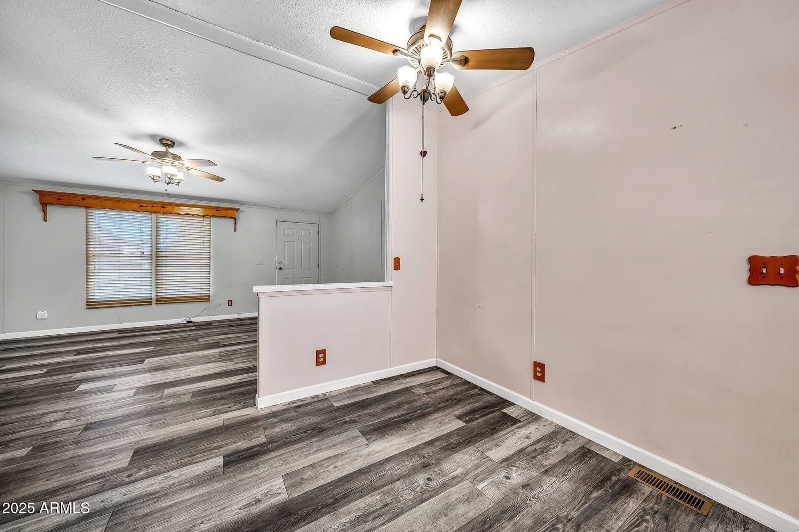 19401 N 7TH Street 142, Phoenix, AZ 85024 — photo 10 of 37