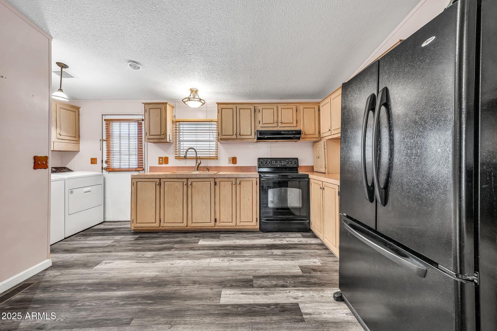 19401 N 7TH Street 142, Phoenix, AZ 85024 — photo 13 of 37