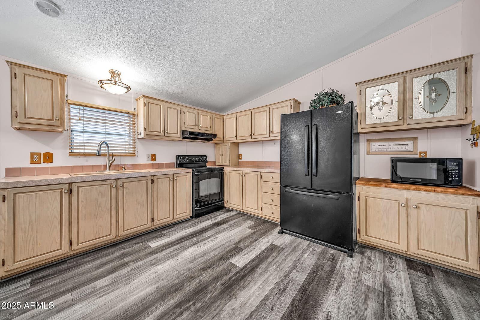 19401 N 7TH Street 142, Phoenix, AZ 85024 — photo 14 of 37