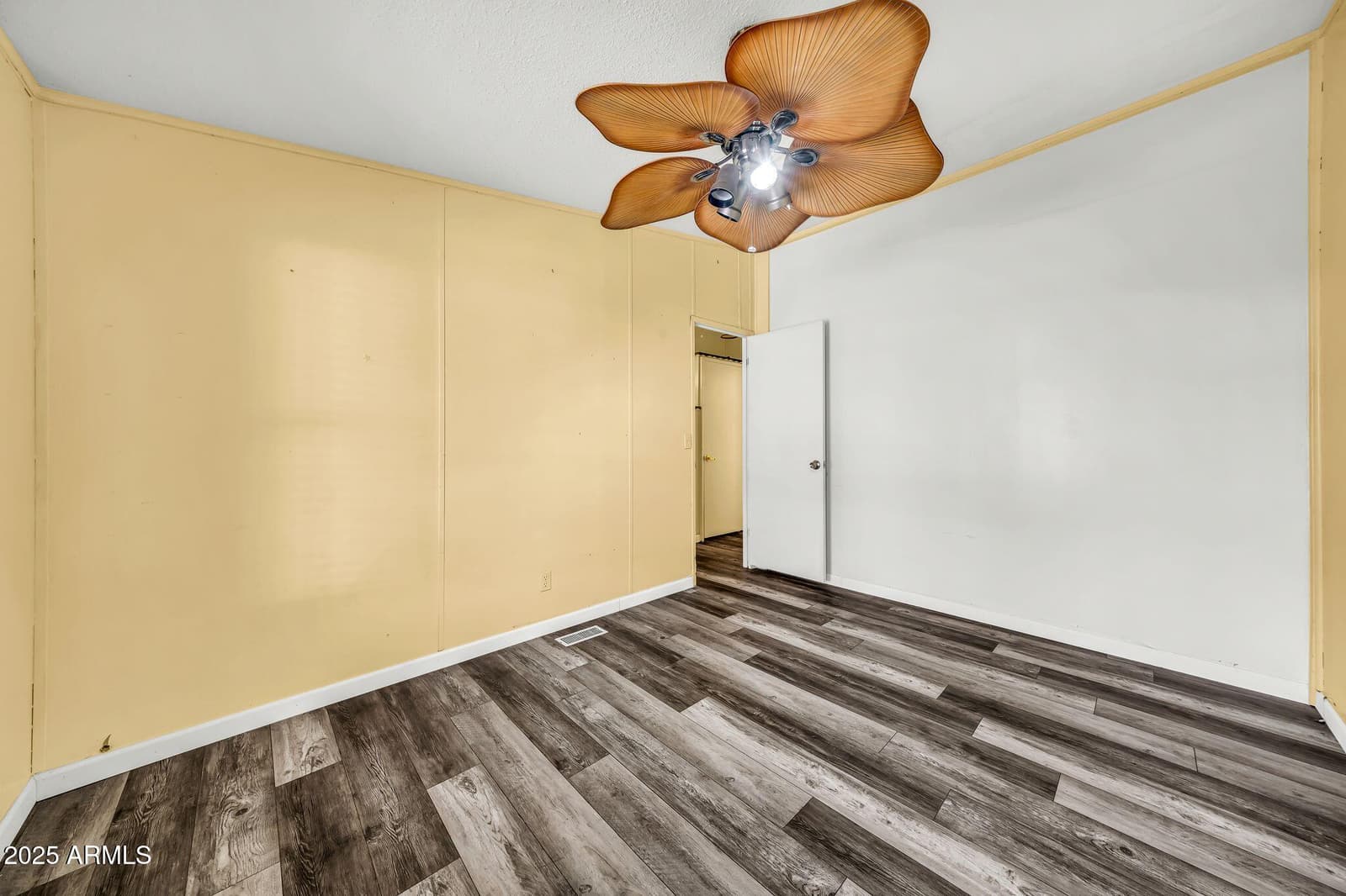 19401 N 7TH Street 142, Phoenix, AZ 85024 — photo 23 of 37