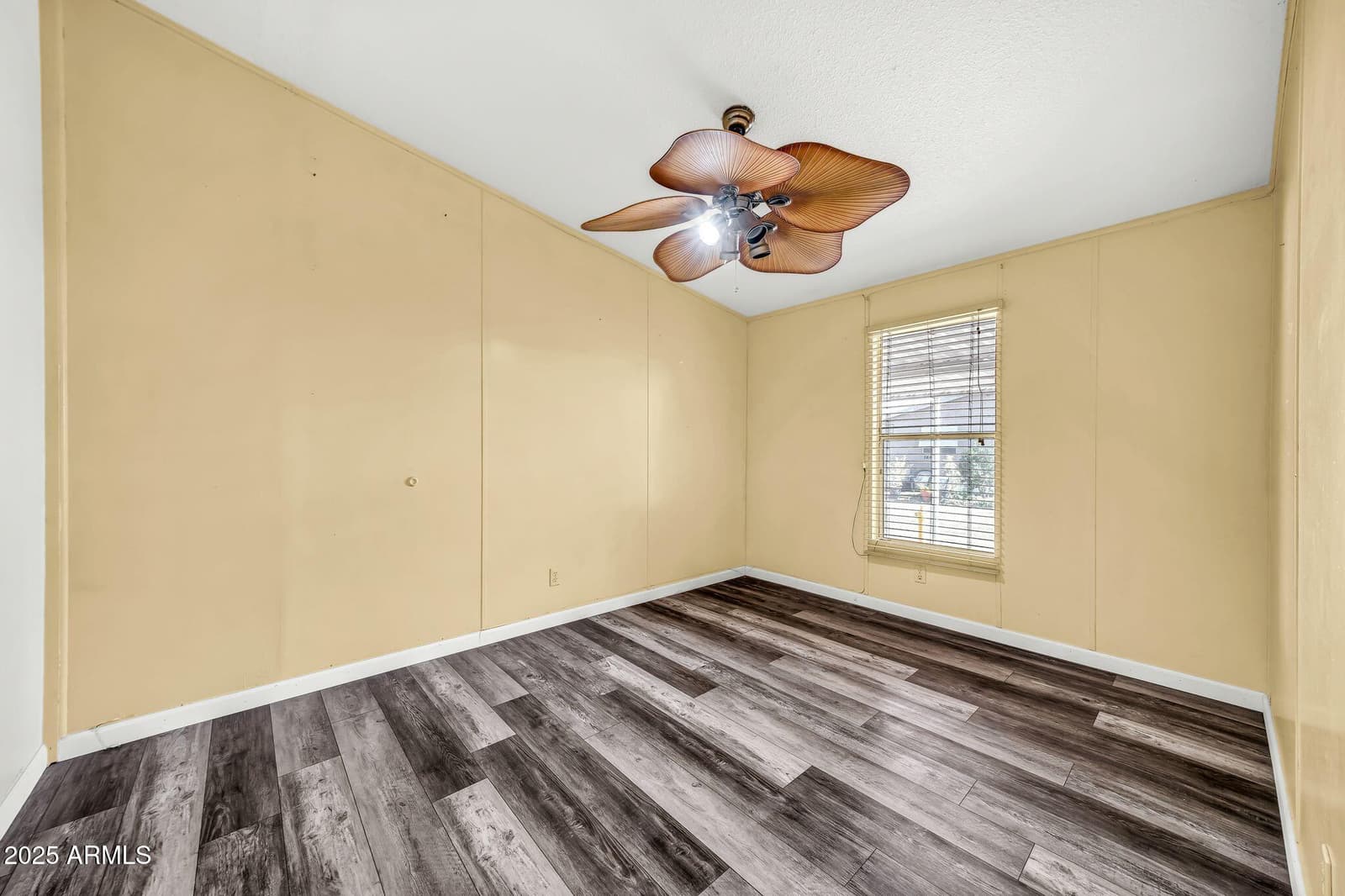 19401 N 7TH Street 142, Phoenix, AZ 85024 — photo 24 of 37