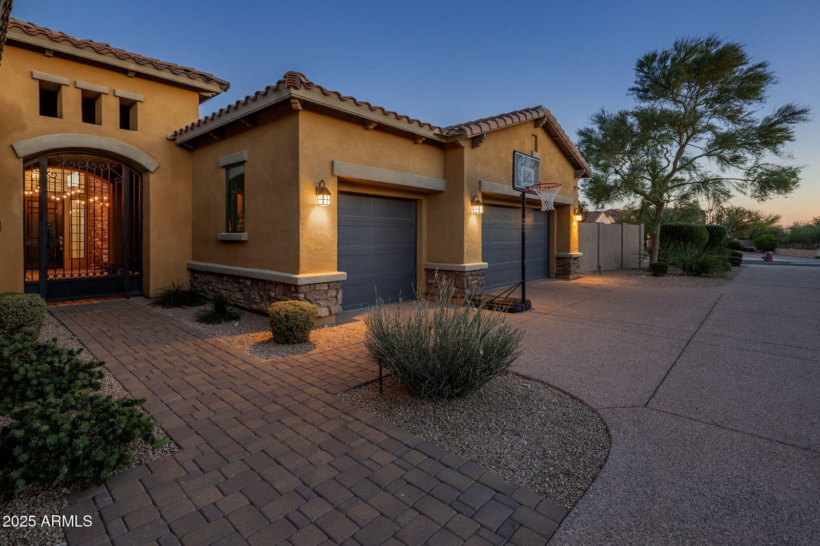 18545 N 96TH Way, Scottsdale, AZ 85255 — photo 1 of 60