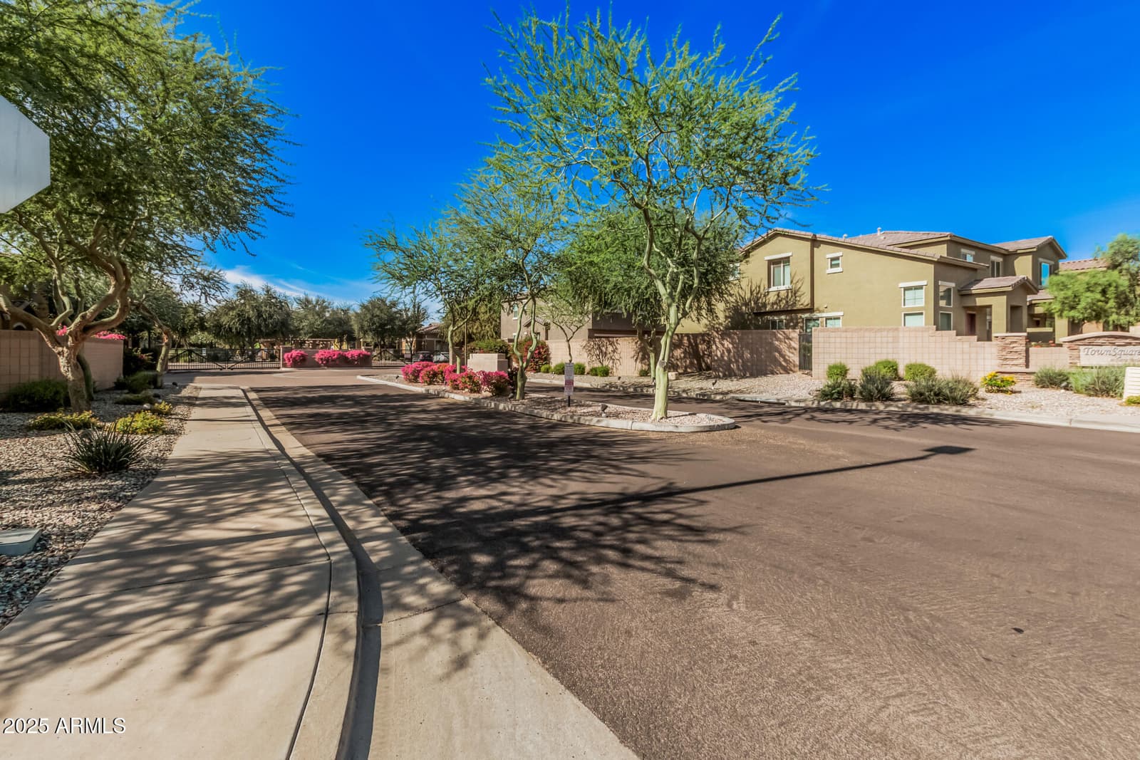 15240 N 142ND Avenue 1124, Surprise, AZ 85379 — photo 2 of 21