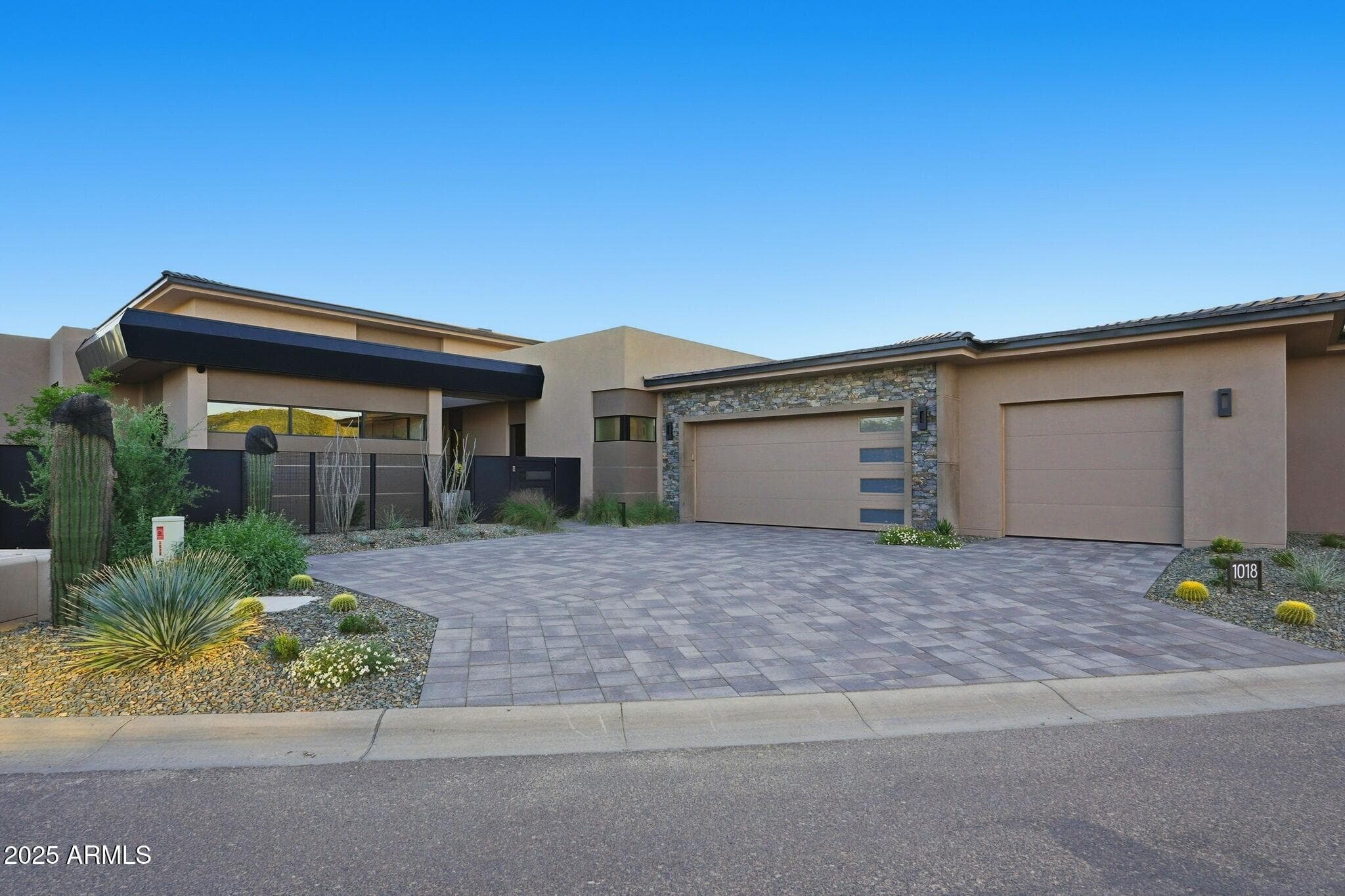 37200 N CAVE CREEK Road 1018, Scottsdale, AZ 85262 — photo 1 of 54
