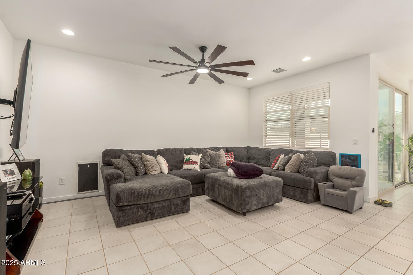 17357 W RUNNING DEER Trail, Surprise, AZ 85387 — photo 6 of 22