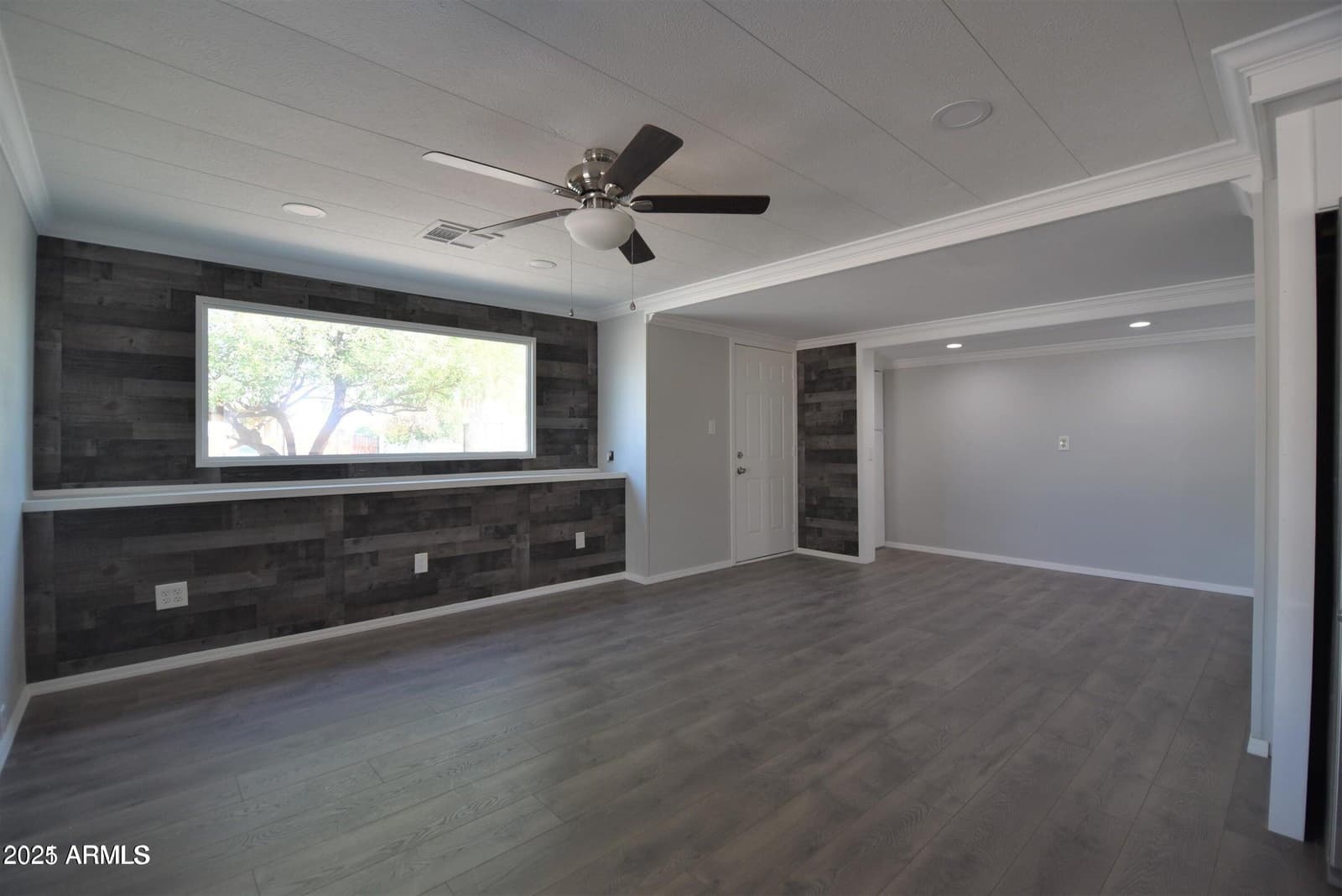 672 S 93RD Way, Mesa, AZ 85208 — photo 5 of 39