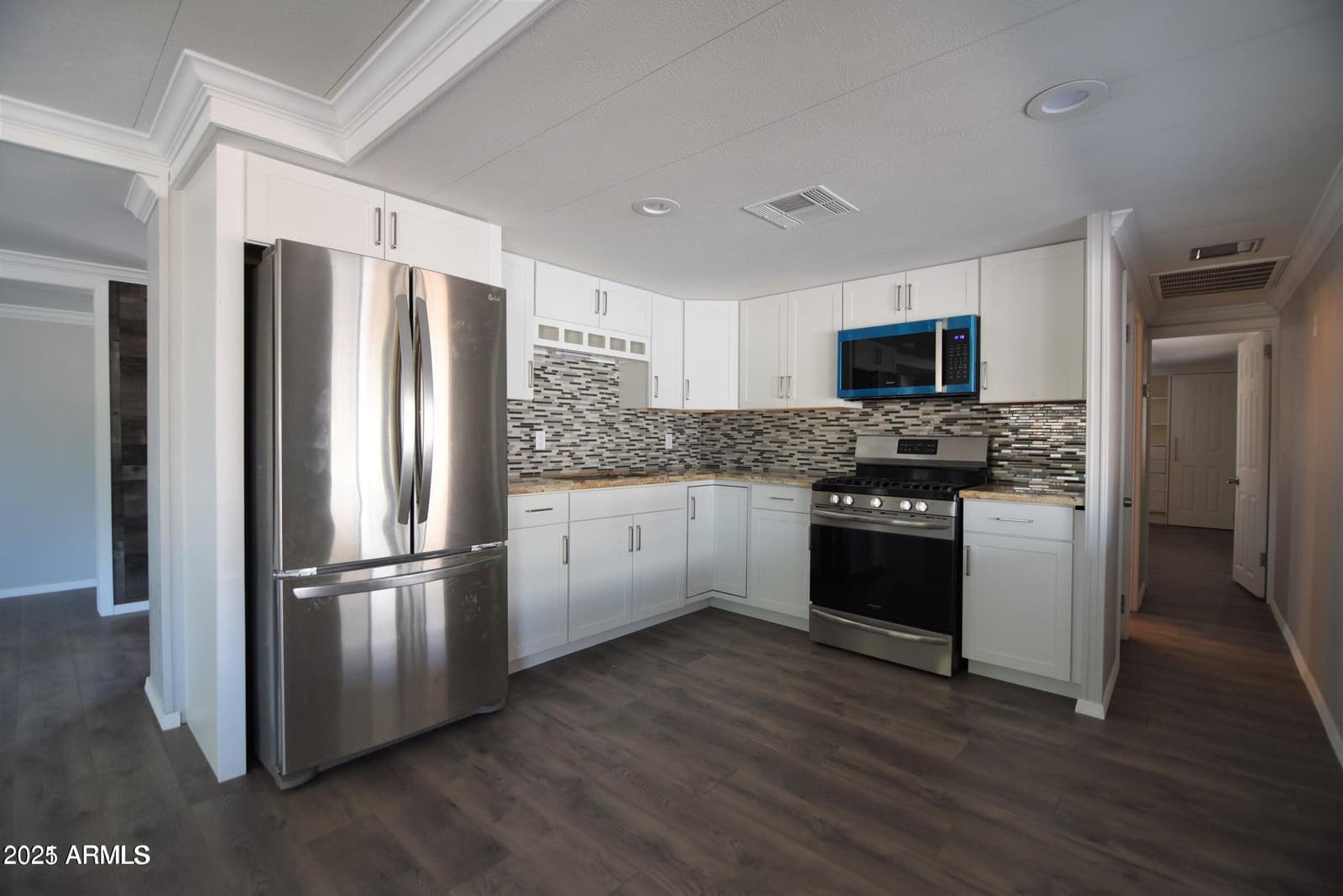 672 S 93RD Way, Mesa, AZ 85208 — photo 12 of 39