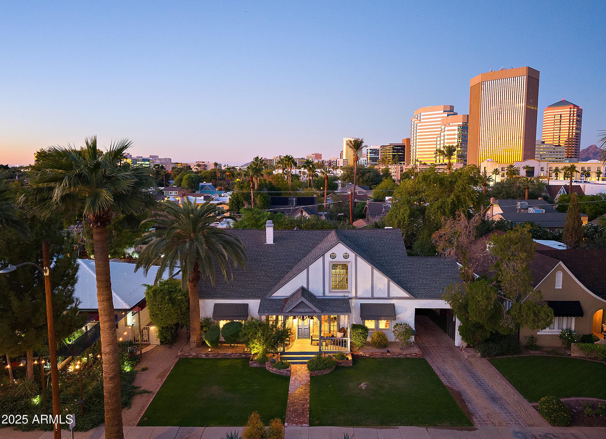 38 W VERNON Avenue, Phoenix, AZ 85003 — photo 1 of 32