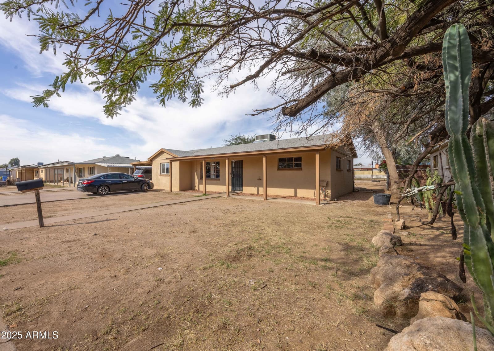 2736 W EL CAMINITO Drive, Phoenix, AZ 85051 — photo 2 of 36