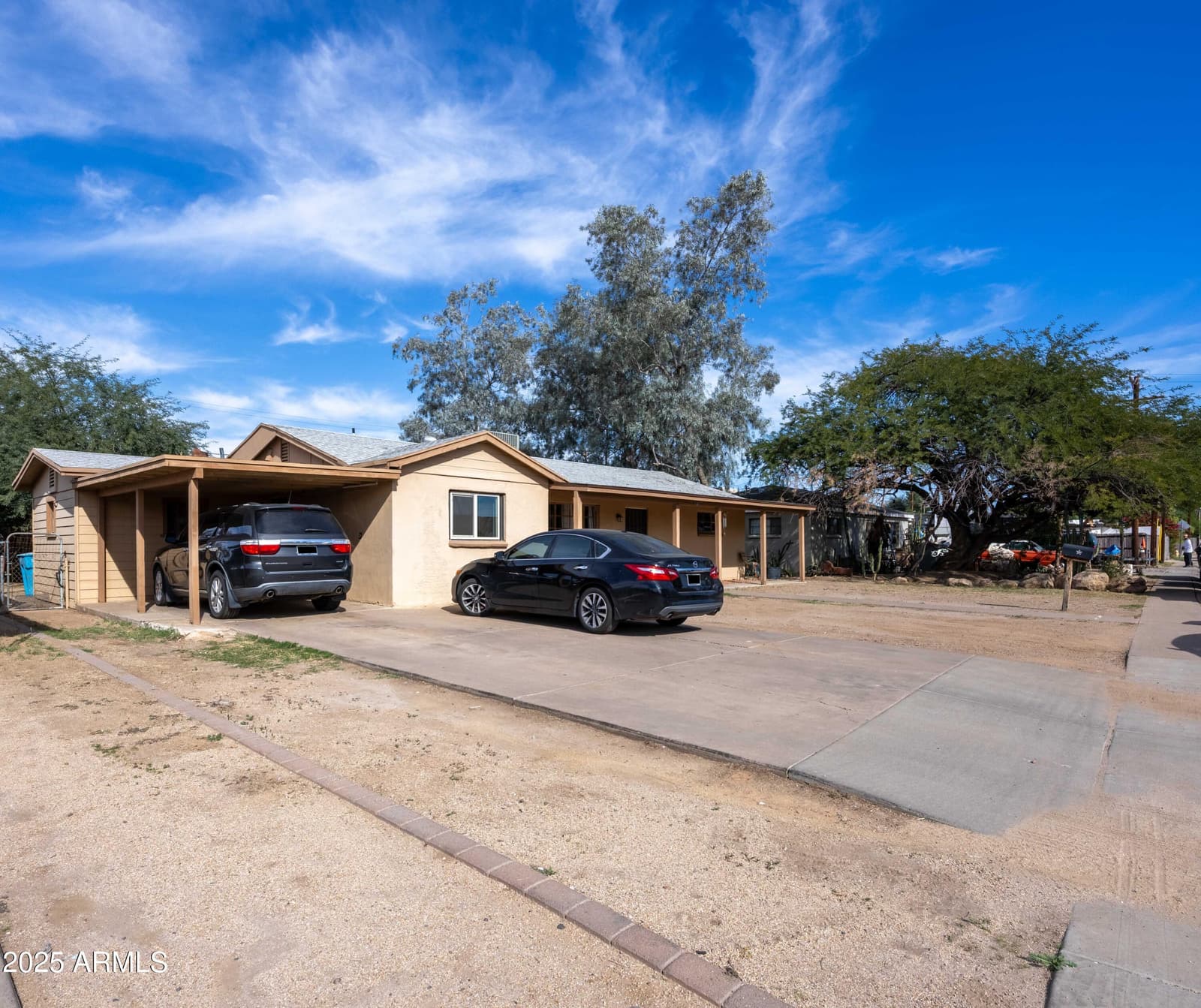 2736 W EL CAMINITO Drive, Phoenix, AZ 85051 — photo 5 of 36