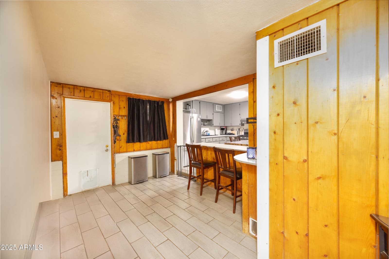 2736 W EL CAMINITO Drive, Phoenix, AZ 85051 — photo 10 of 36