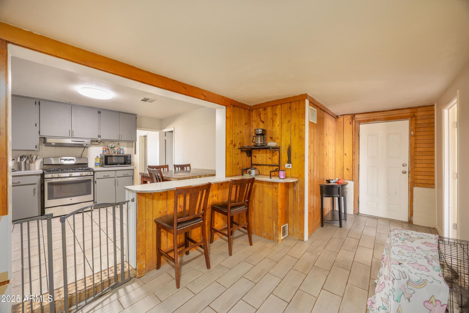 2736 W EL CAMINITO Drive, Phoenix, AZ 85051 — photo 12 of 36