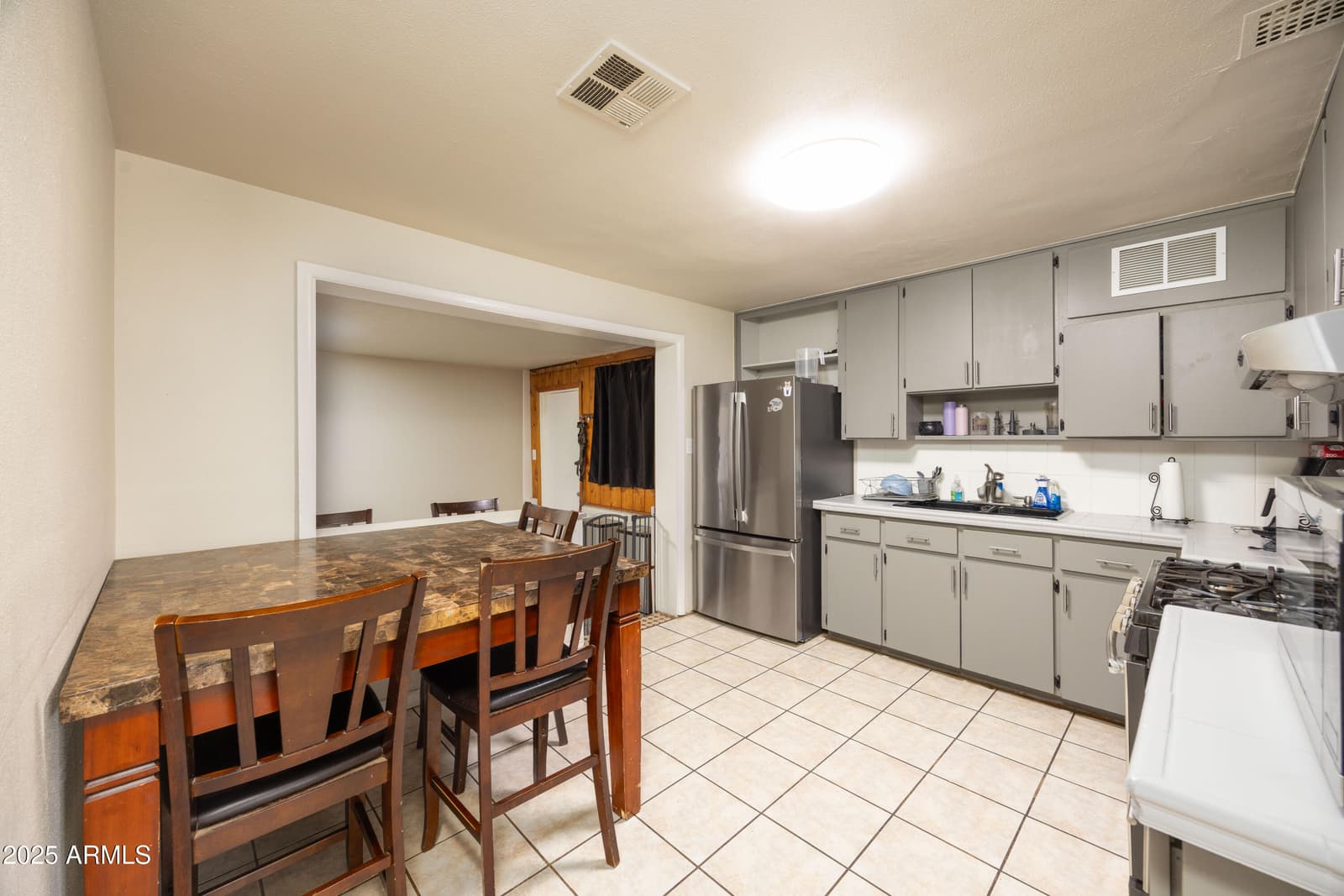 2736 W EL CAMINITO Drive, Phoenix, AZ 85051 — photo 13 of 36