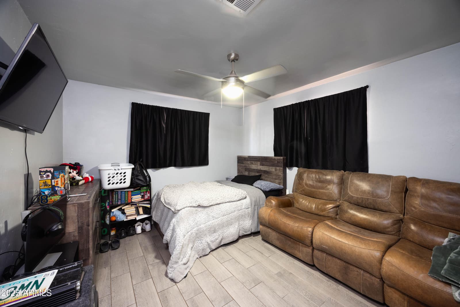 2736 W EL CAMINITO Drive, Phoenix, AZ 85051 — photo 14 of 36