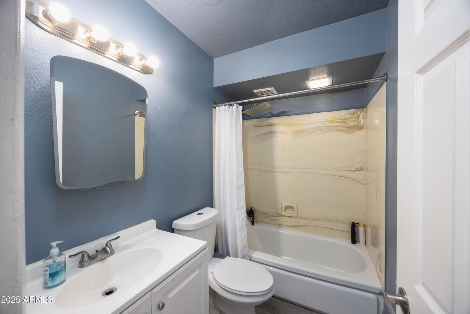 2736 W EL CAMINITO Drive, Phoenix, AZ 85051 — photo 23 of 36