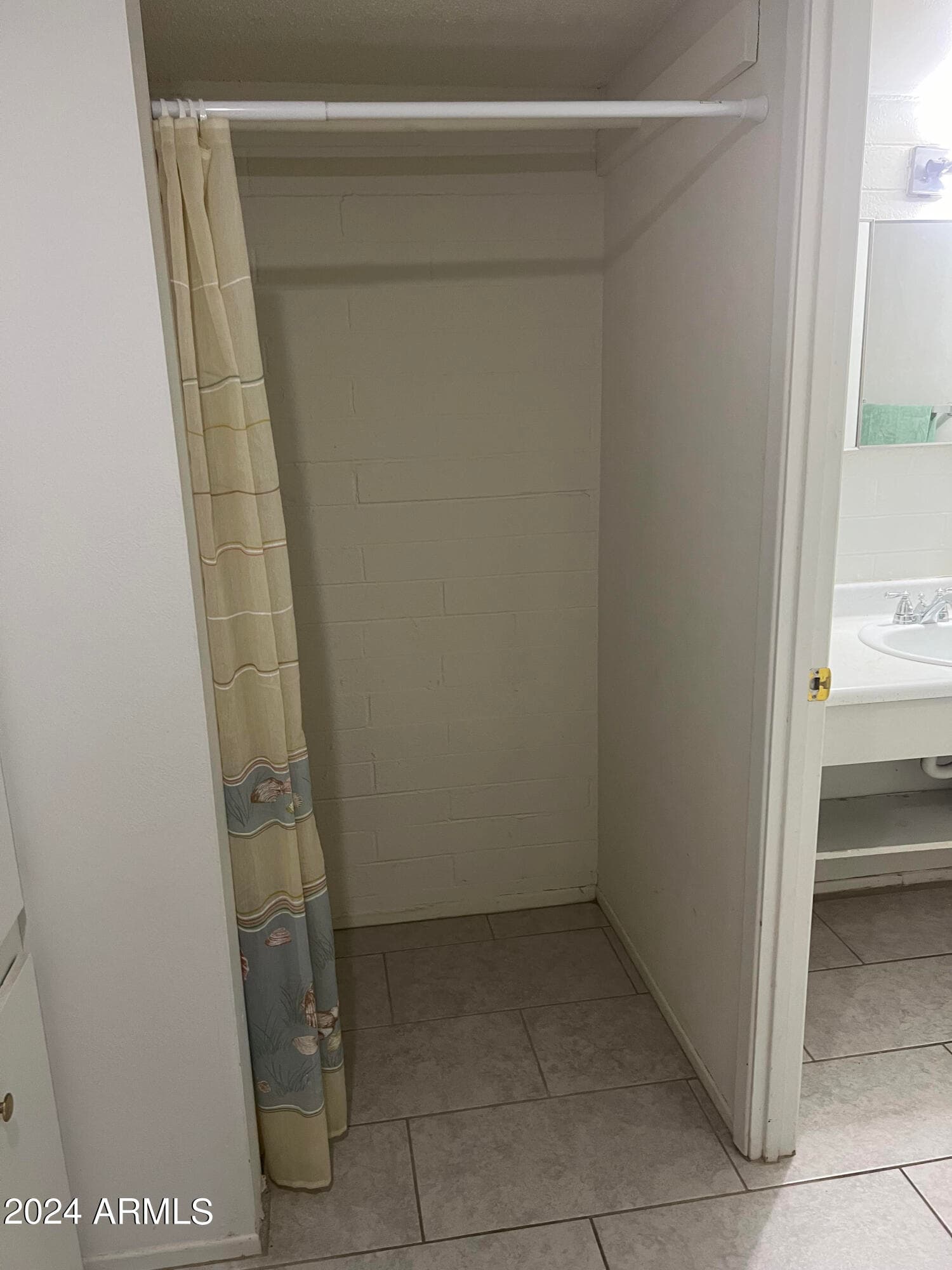 2604 W Berridge Lane C103, Phoenix, AZ 85017