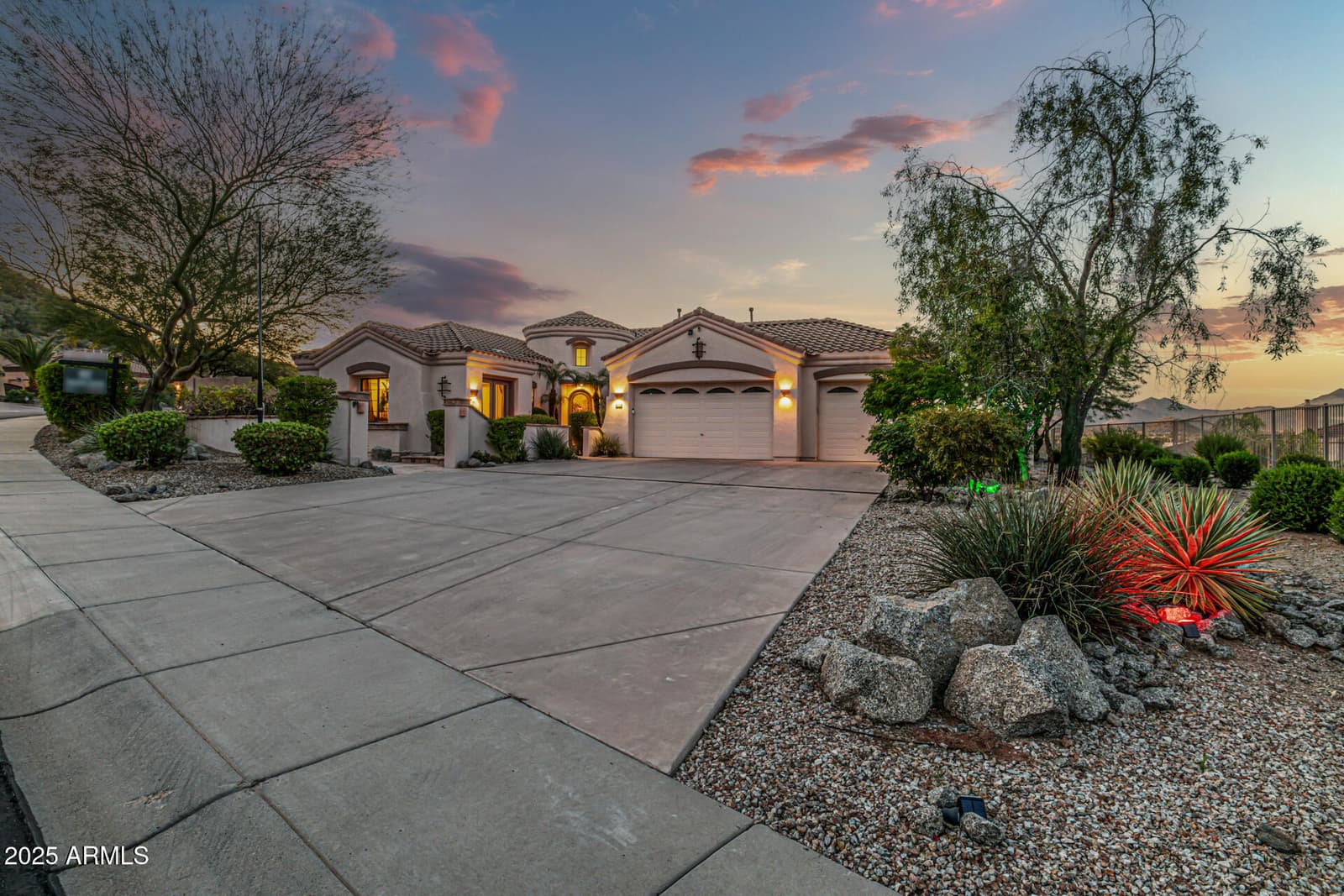 9762 E INGLEWOOD Circle, Mesa, AZ 85207 — photo 1 of 90