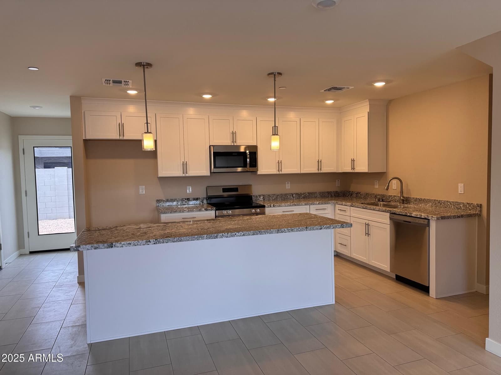523 S PASADENA 115, Mesa, AZ 85210 — photo 7 of 14