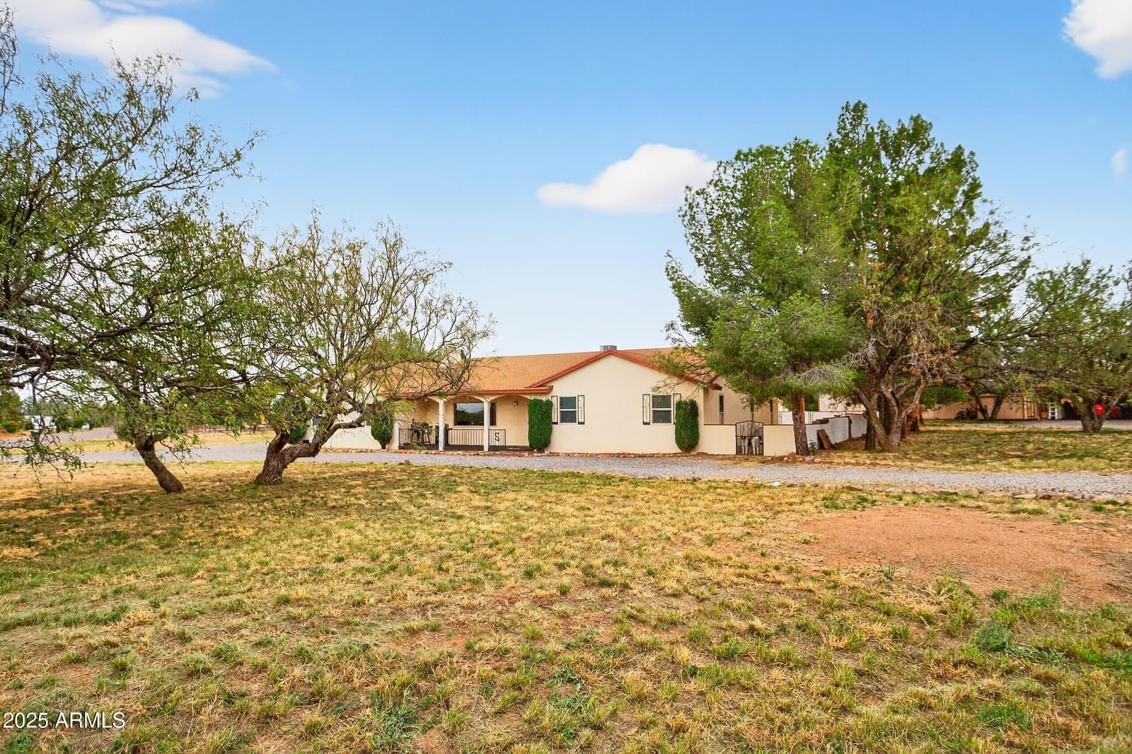 2602 E KIOWA Street, Sierra Vista, AZ 85650 — photo 2 of 36