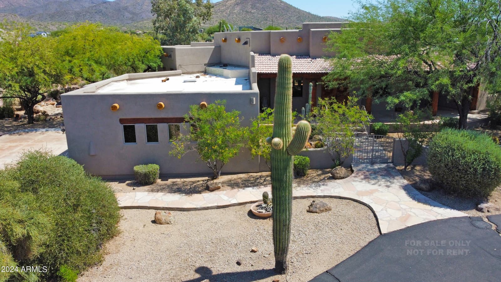 40777 N ECHO CANYON Drive, Cave Creek, AZ 85331 — photo 7 of 94