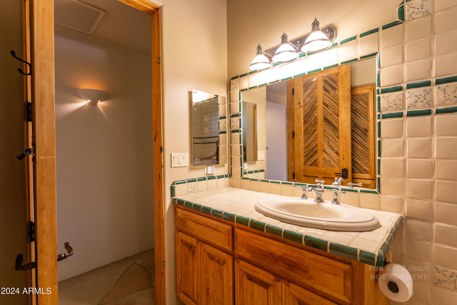 40777 N ECHO CANYON Drive, Cave Creek, AZ 85331 — photo 41 of 94
