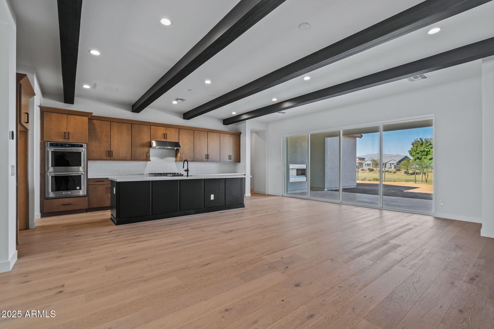 17568 W CRAWFORDSVILLE Drive, Surprise, AZ 85388 — photo 12 of 58