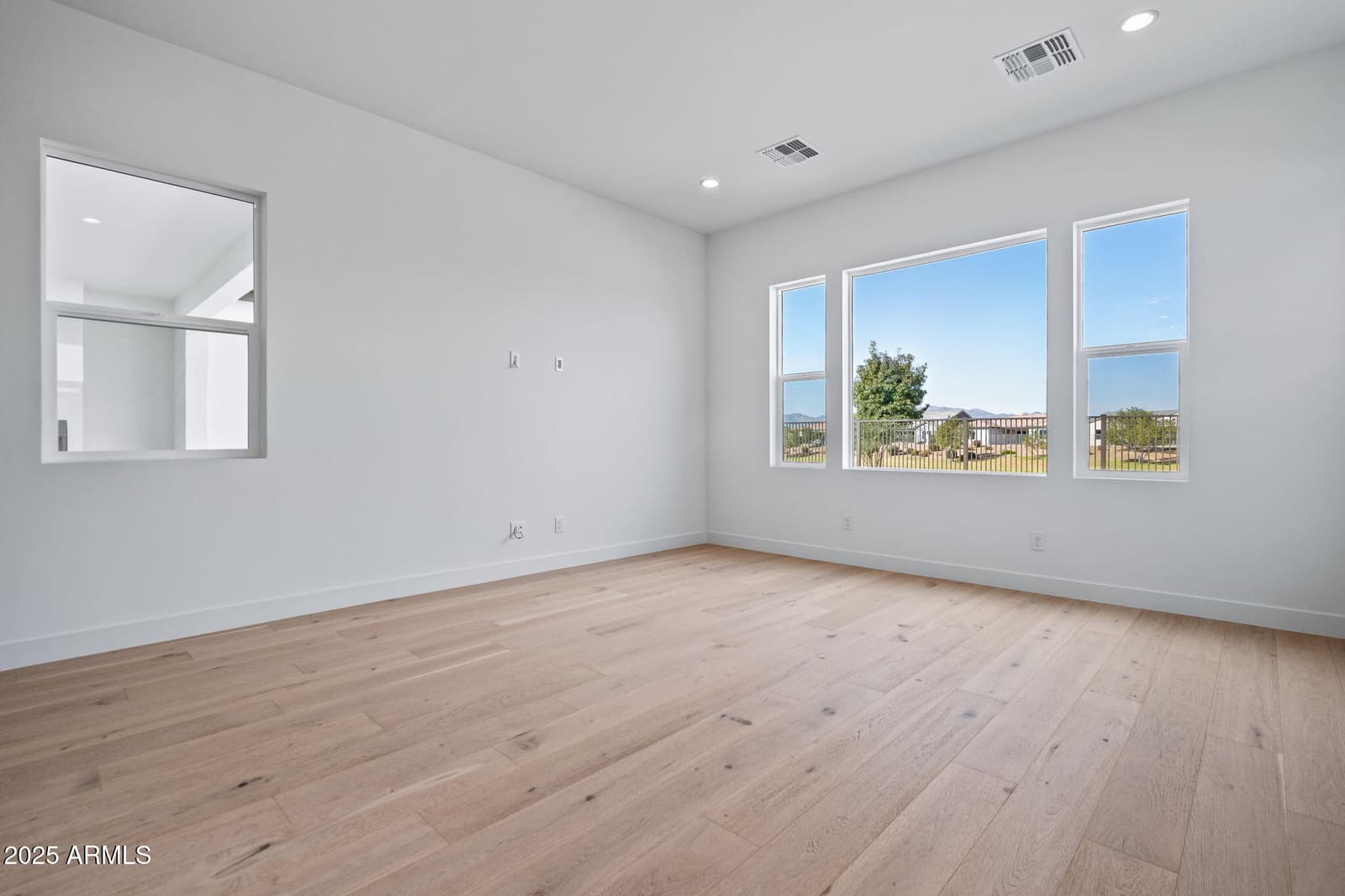 17568 W CRAWFORDSVILLE Drive, Surprise, AZ 85388 — photo 28 of 58