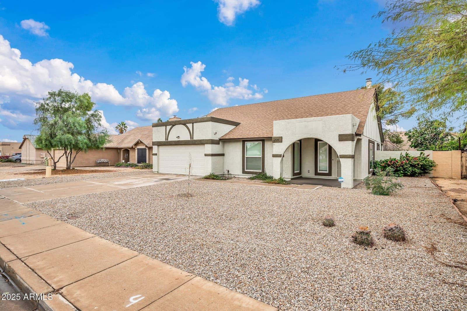 6720 N 71st Avenue, Glendale, AZ 85303 — photo 2 of 38