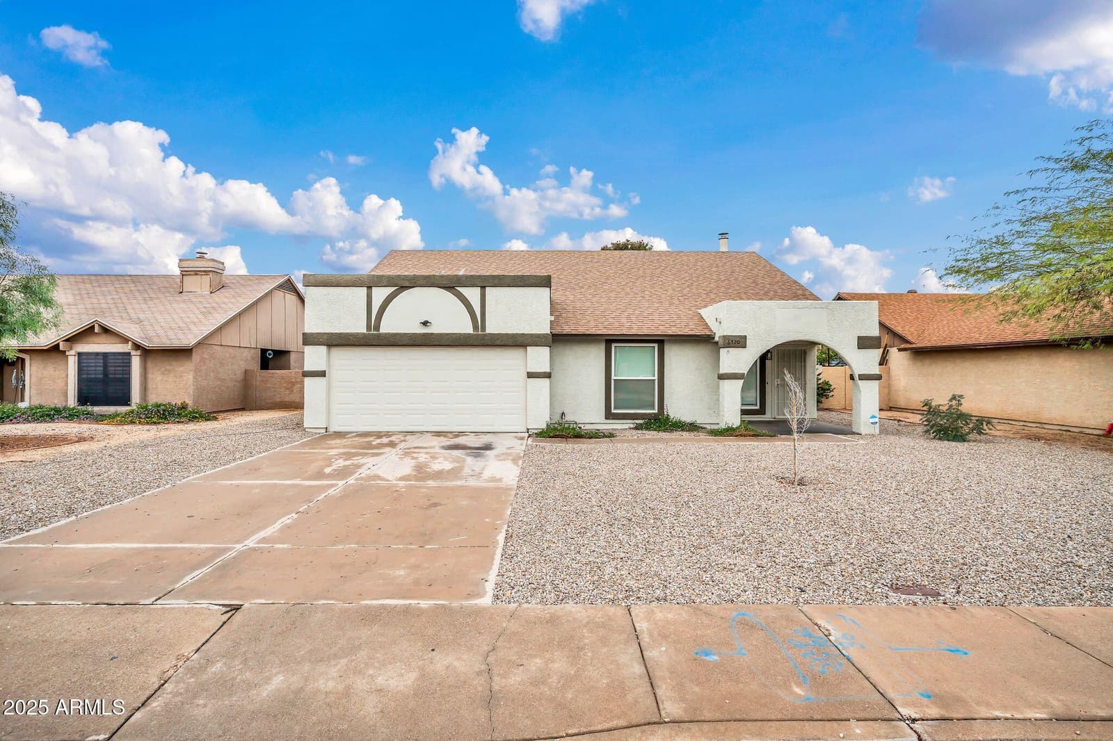 6720 N 71st Avenue, Glendale, AZ 85303 — photo 3 of 38