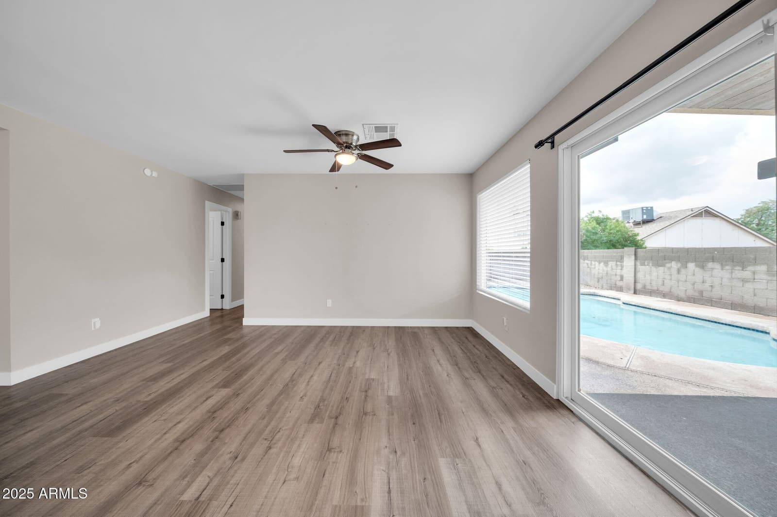6720 N 71st Avenue, Glendale, AZ 85303 — photo 16 of 38