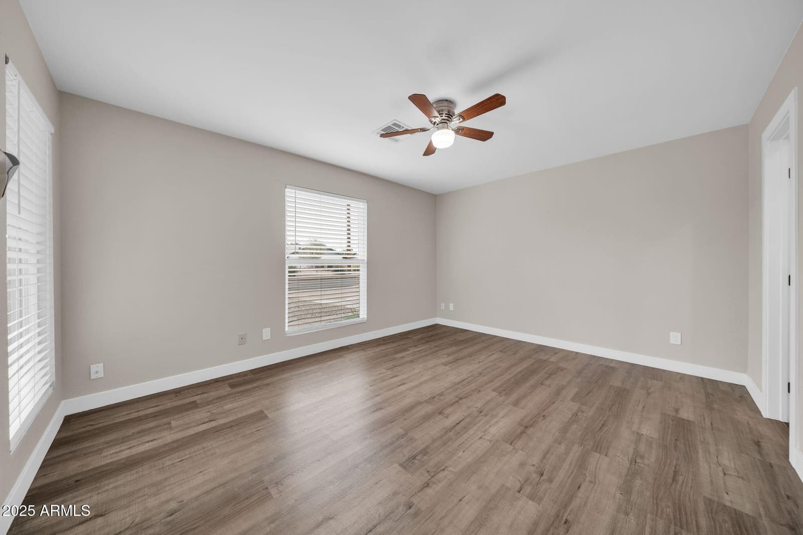 6720 N 71st Avenue, Glendale, AZ 85303 — photo 18 of 38