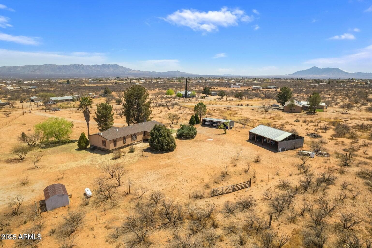 5780 S Mescalero Road, Hereford, AZ 85615 — photo 2 of 45