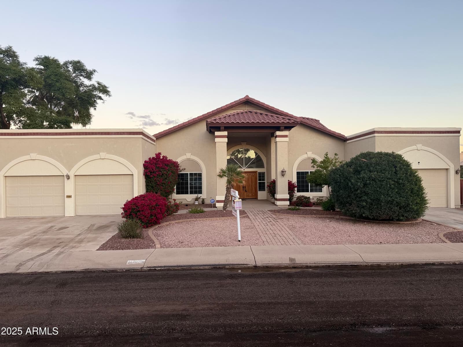 2088 N LAKE SHORE Drive, Casa Grande, AZ 85122 — photo 3 of 30