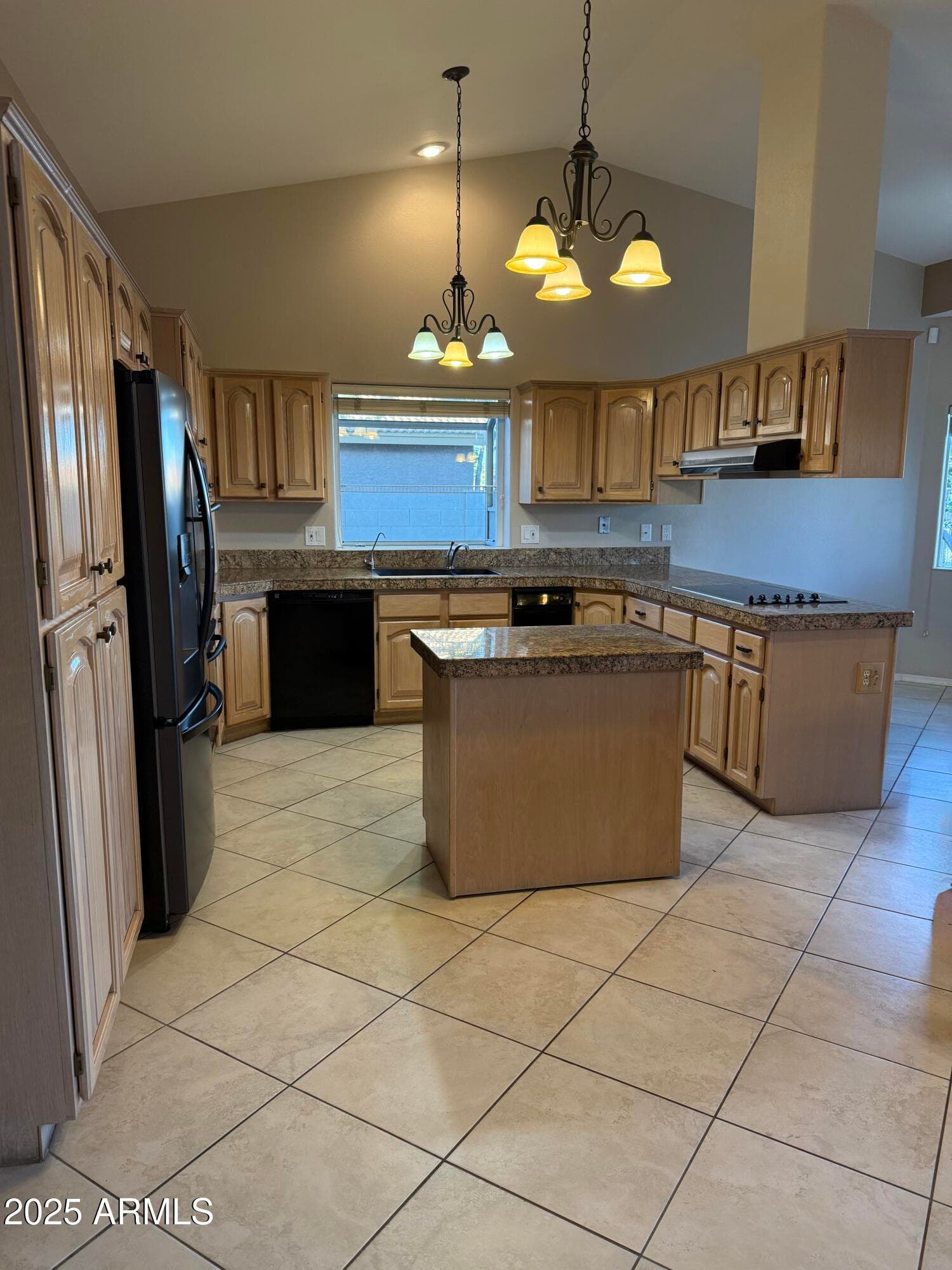 2088 N LAKE SHORE Drive, Casa Grande, AZ 85122 — photo 13 of 30