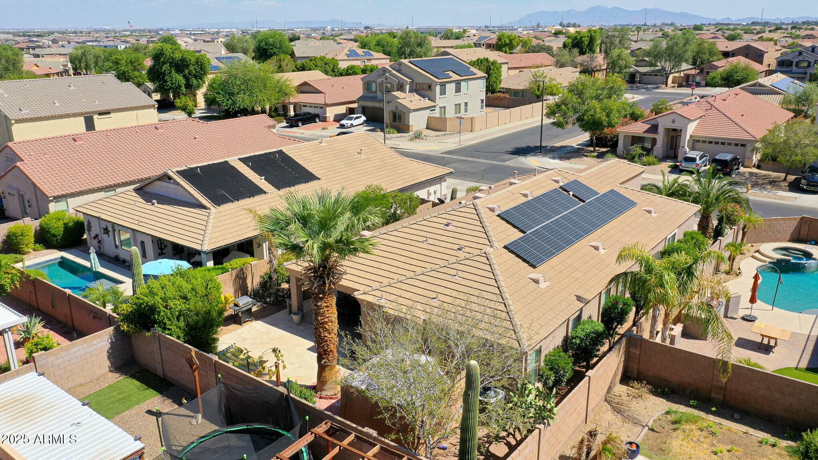 17648 W VOLTAIRE Street, Surprise, AZ 85388 — photo 5 of 50