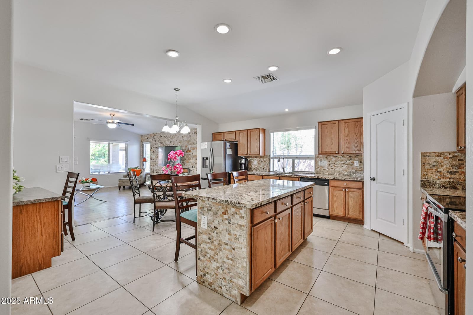 17648 W VOLTAIRE Street, Surprise, AZ 85388 — photo 10 of 50