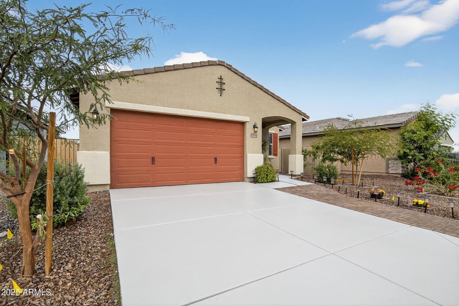 19090 N SILVER DOG Way, Maricopa, AZ 85138 — photo 2 of 33