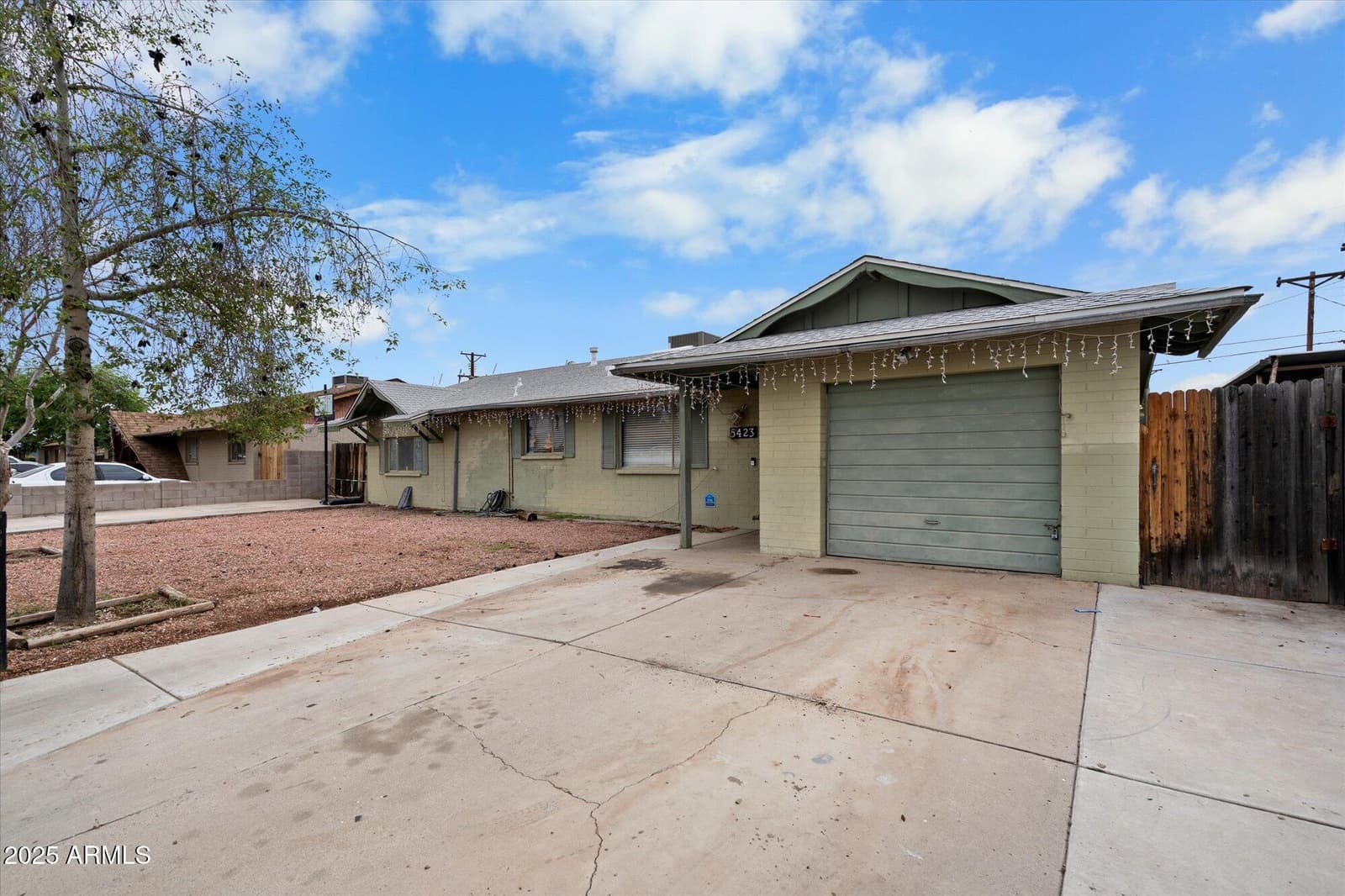 5423 W EARLL Drive, Phoenix, AZ 85031 — photo 17 of 18